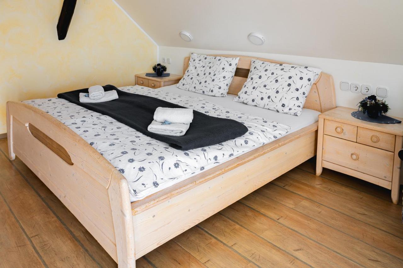 בגונג'ה נה גורנג'סקם Slovenian Traditional Guest House מראה חיצוני תמונה